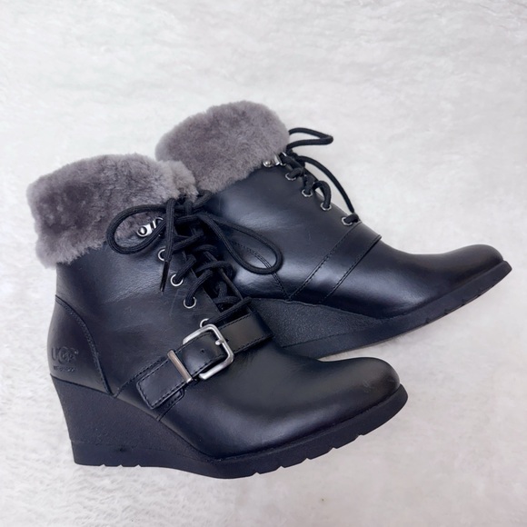 UGG Janney Women's Wedge Heel Boots Size 6.5 Sheepskin Lined Waterproof - Picture 2 of 5